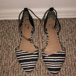 Pointed toe ankle strap flats